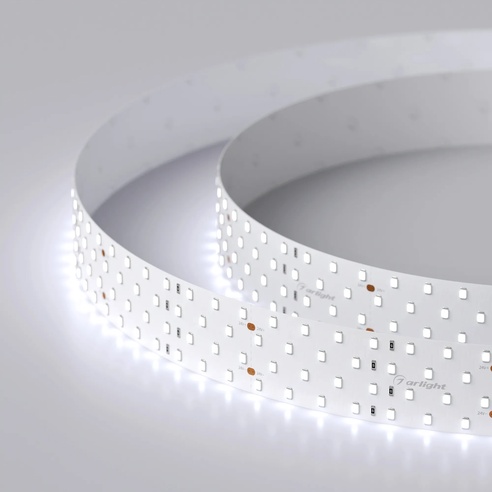 Лента светодиодная RT 2-2500 24V Cool 8K 4x2 (2835, 700 LED, LUX) (Arlight, 30 Вт/м, IP20)
