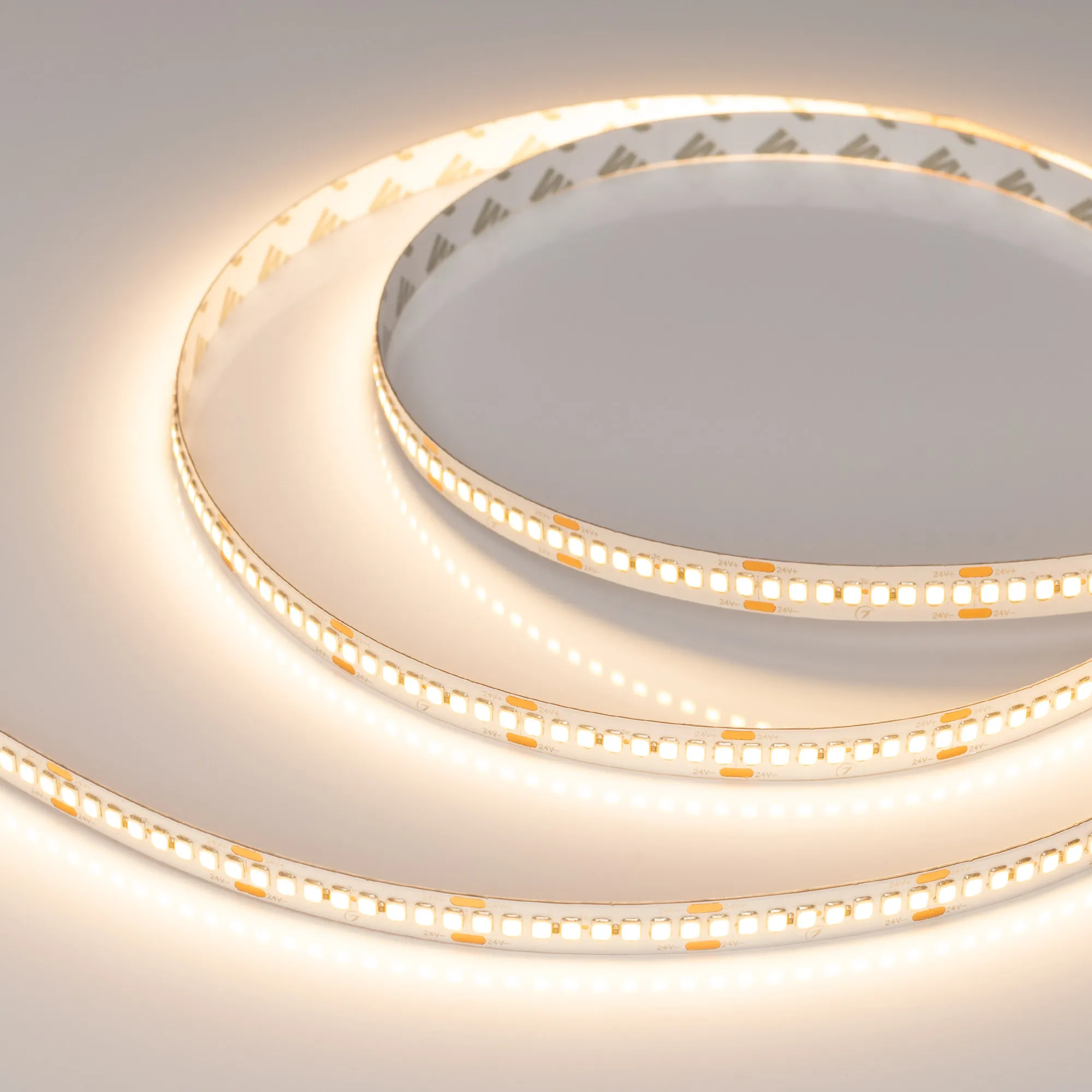Лента светодиодная RT-A240-10mm 24V Warm2700 (22 W/m, IP20, 2835, 5m) (Arlight, высок.эфф.150 лм/Вт)