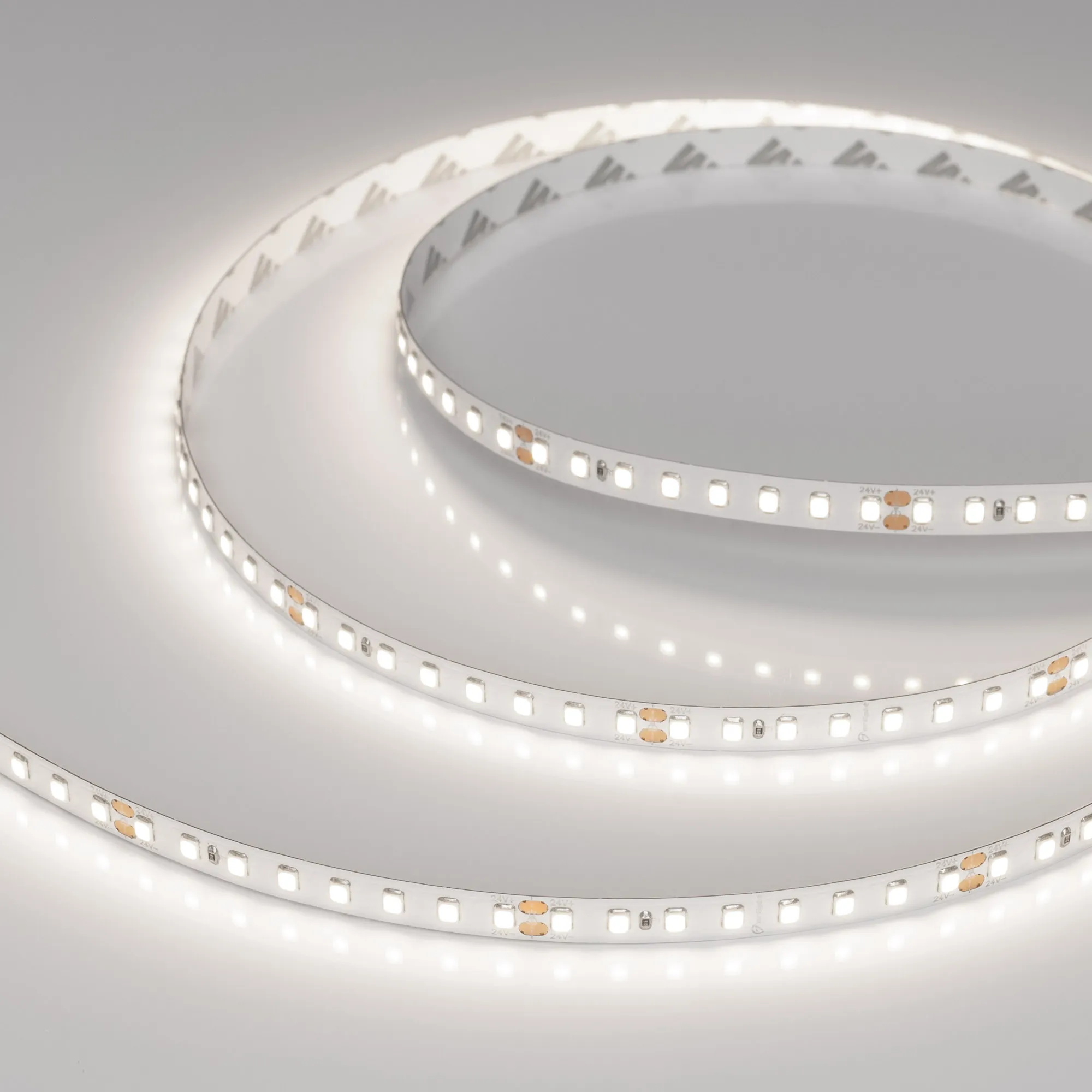 Лента RT-A128-8mm 24V Day5000 (10 W/m, IP20, 5m) (Arlight, высок.эфф.150 лм/Вт) - изображение товара